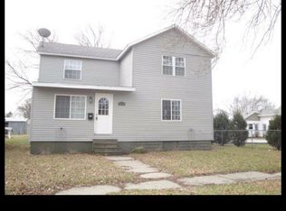 815 W Main St, Hoopeston, IL 60942