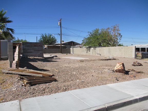 2nd image of 214 Navajo Dr