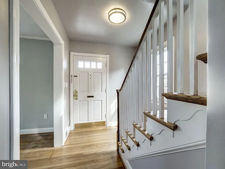 5208 Glenwood Rd — Photo 8