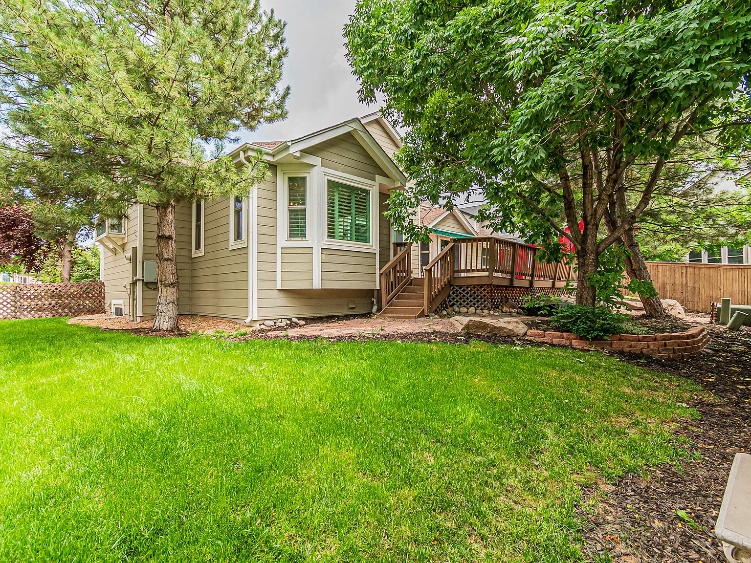 5 bed, 4.5 bath, 5299 sqft, $4,750 — Photo 3