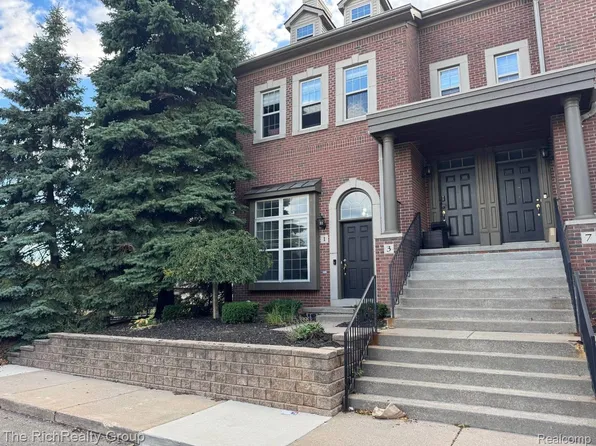 1 W Village Ln #48, Dearborn, MI 48124
