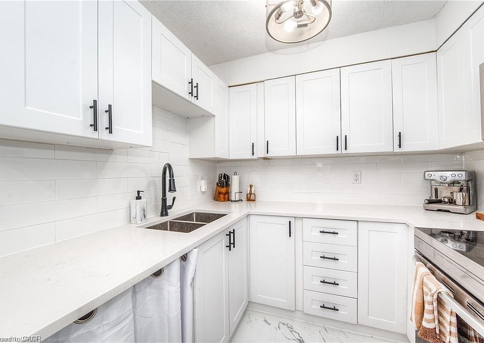 1st image of 225 Harvard Pl #402