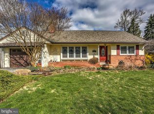812 Hillaire Rd, Lancaster, PA 17601