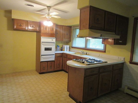 4th image of 23923 W Norman Ave