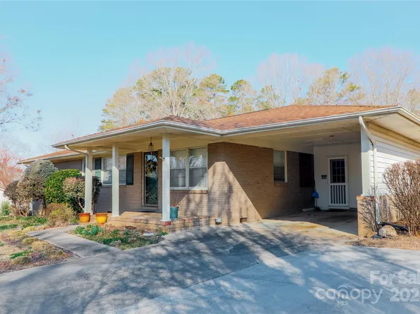 907 Vista Dr, Cherryville, NC 28021