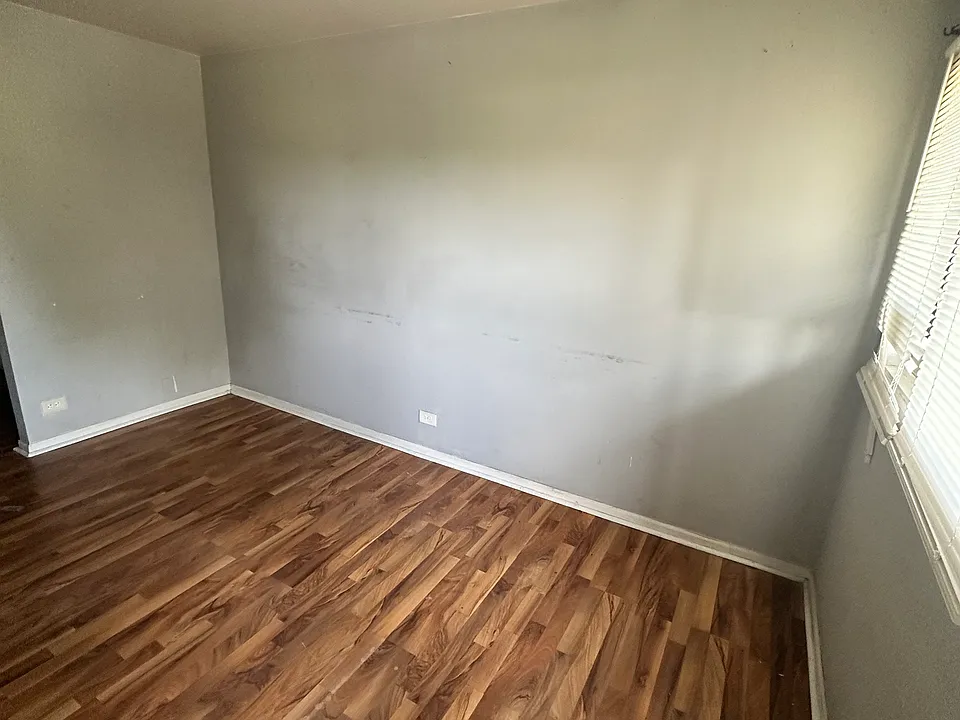 15945 Lexington Ave #15