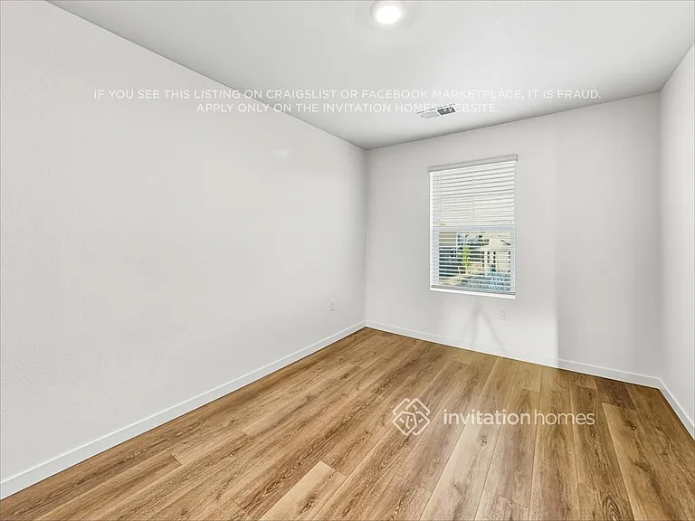279 S Uriah St — Photo 12
