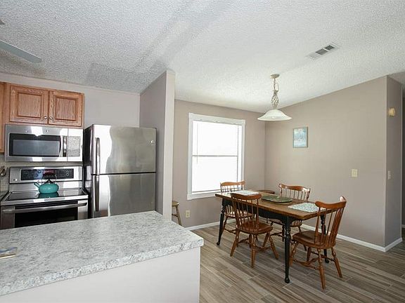 5th image of 533 Longan Dr
