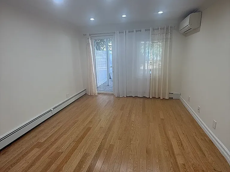 7223 60th Ave #1 — Photo 5