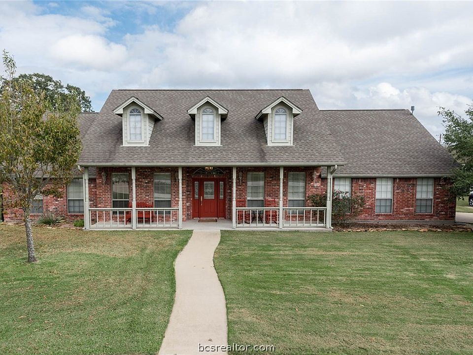 1st image of 15032 Turnberry Cir