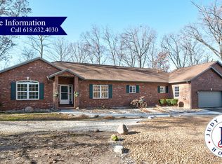 7930 Haury Rd, Lebanon, IL 62254