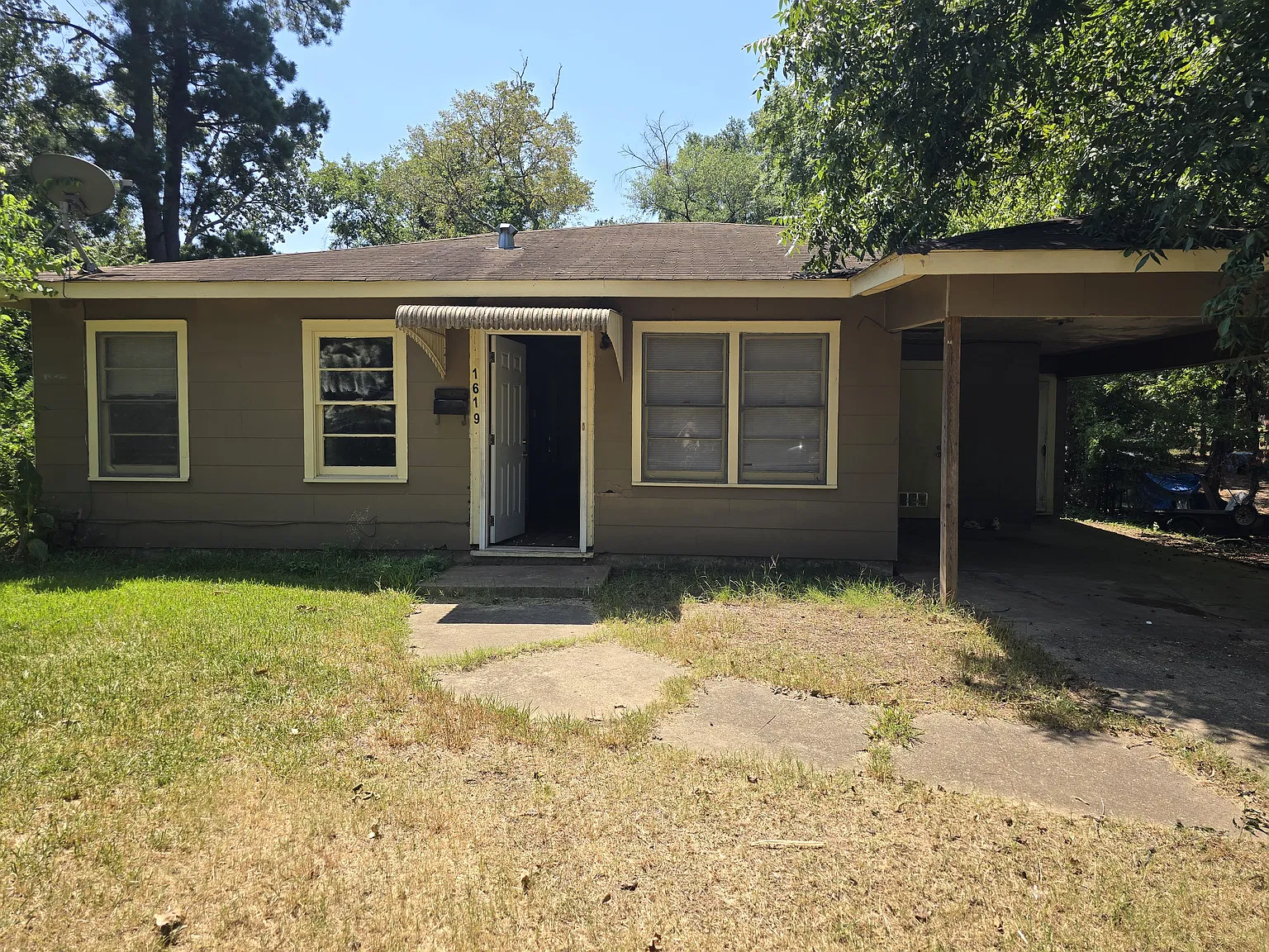 3 bed, 1180 sqft, $850 — Photo 1