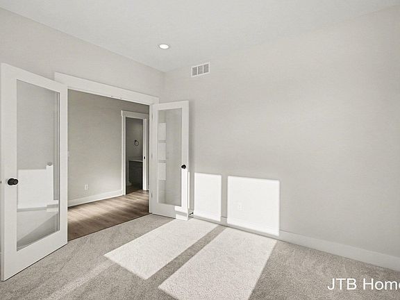 3rd image of 10459 Poppy Ln