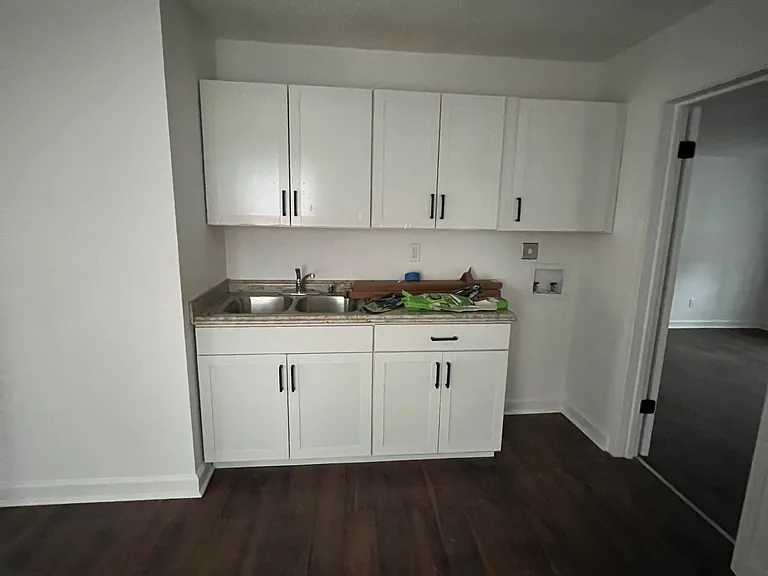 388 Fitzgerald Dr — Photo 2