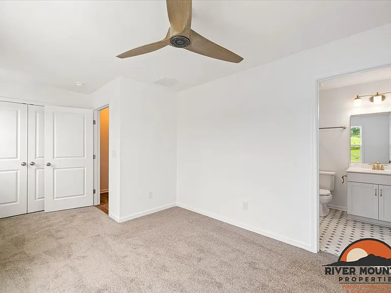 1985 Kyles Way — Photo 17