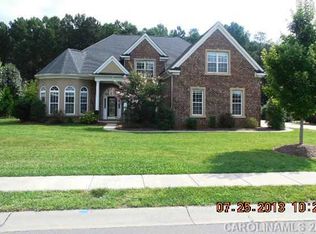10011 Royal Colony Dr, Waxhaw, NC 28173