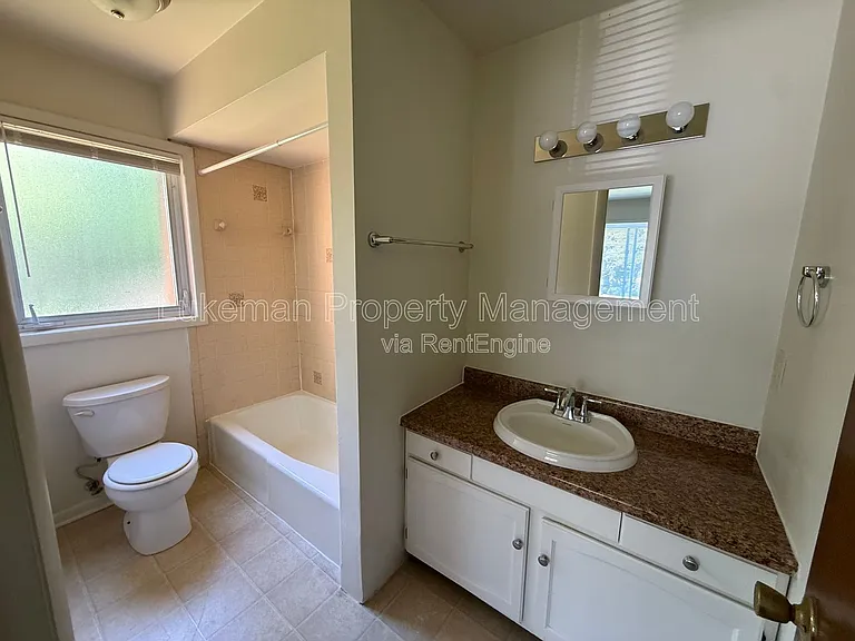 13024 North Boulevard St #4 — Photo 8