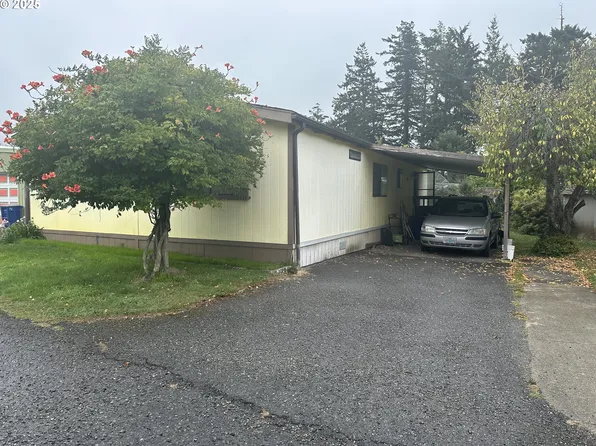 16131 W Hoffeldt Ln Space 15, Brookings, OR 97415