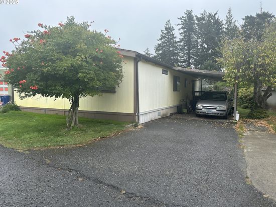 16131 W Hoffeldt Ln Space 15, Brookings, OR 97415