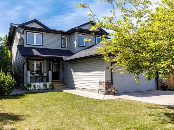 73 N Lanterman Close, Red Deer, AB T4R 3N3