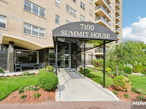7100 JFK Blvd E #2L, Guttenberg, NJ 07093