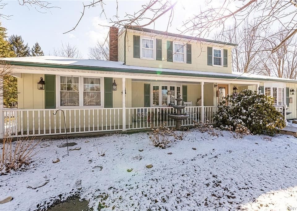 1st image of 7 Sleepy Hollow Ln