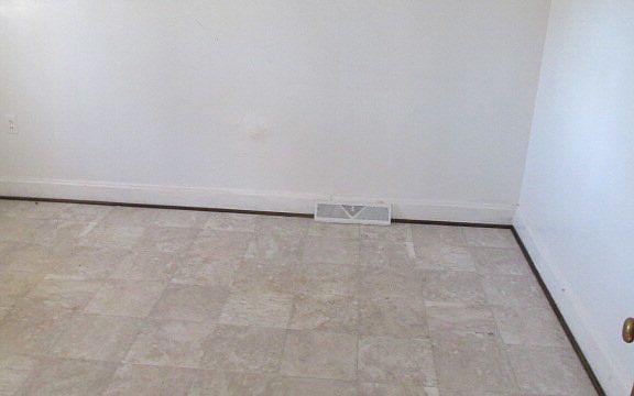 5th image of 709 Cedar Ave