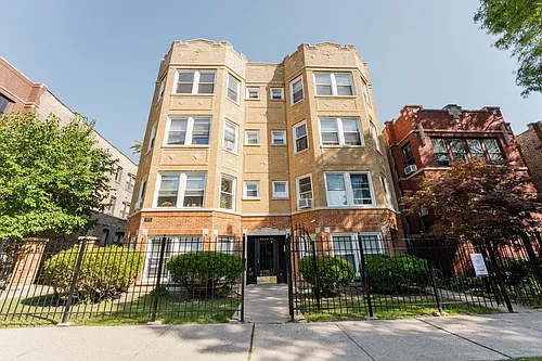 4329 N Francisco Ave #3 Photo 1