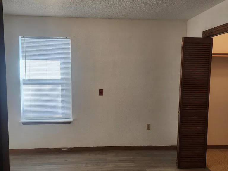 180 Ashwood Dr #C — Photo 14