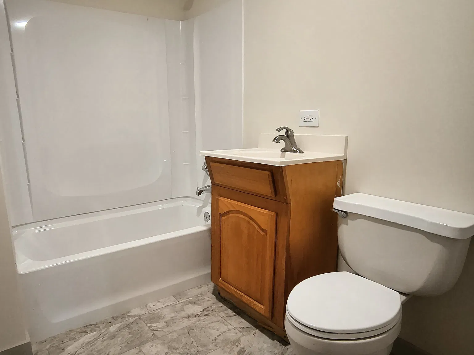 1 bed, 553 sqft, $1,200 — Photo 4