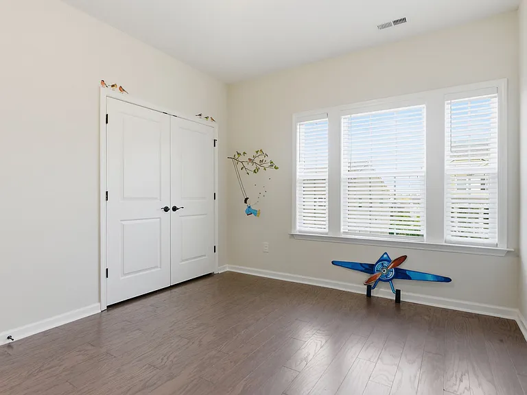 721 Vine Pond Ct — Photo 33