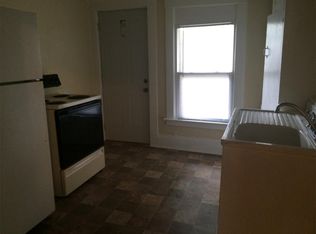 612 W 1st St #2, Waterloo, IA 50701