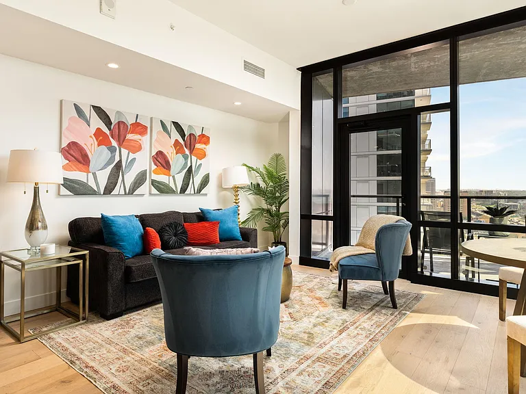 70 Rainey St #1807 — Photo 2