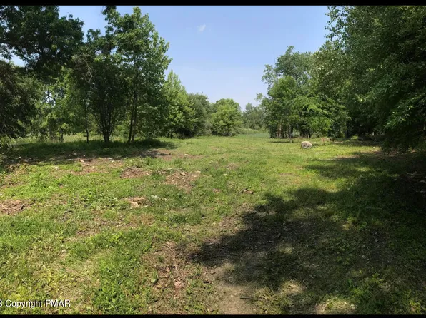 Juniper Ln, East Stroudsburg, PA 18301