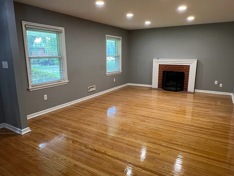 1502 Lynn Way — Photo 7