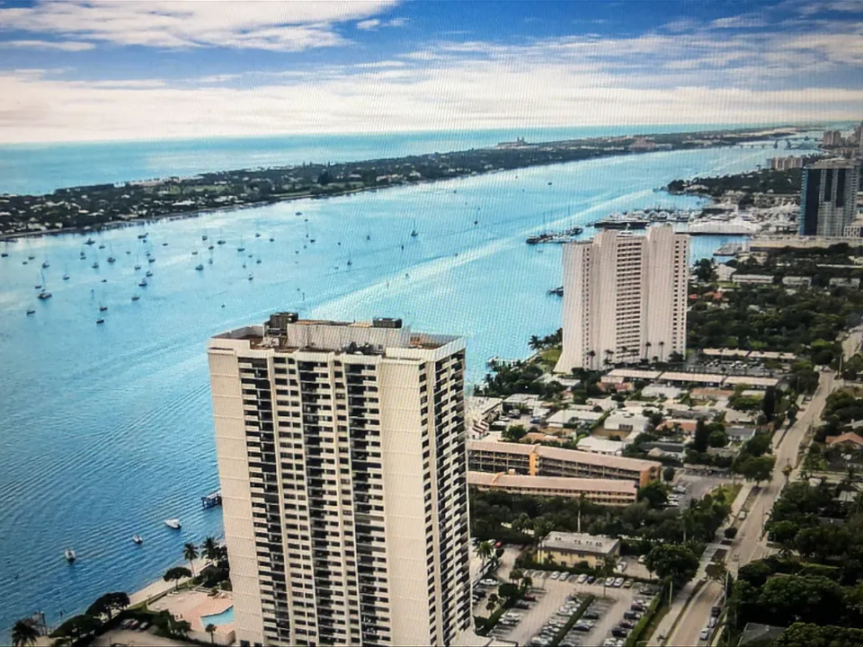 5200 N Flagler Dr #2102