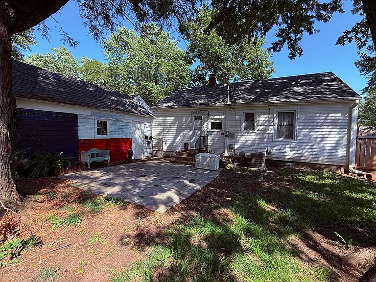 1117 SW Cambridge Ave — Photo 15
