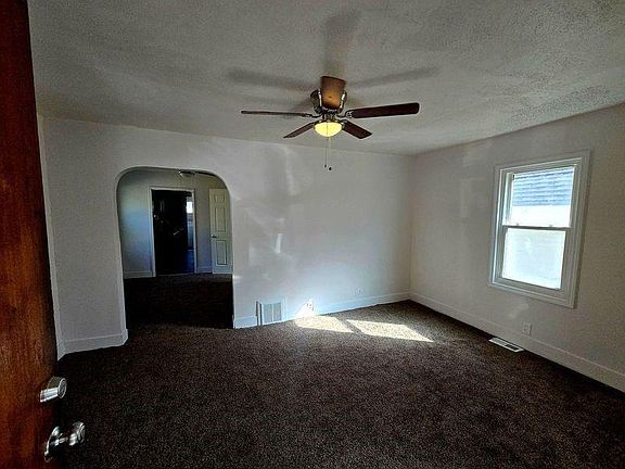 5th image of 3017 York St