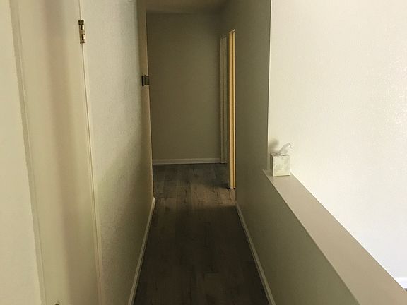 3rd image of 819 Harvey Way
