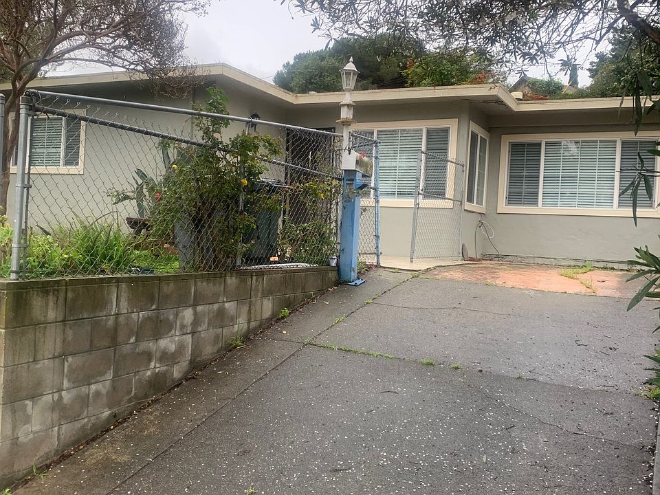 1st image of 165 Luna Dr