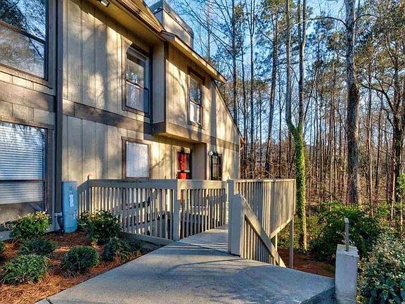2nd image of 709 Woodcliff Dr