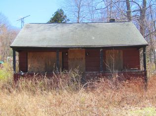 11 Arnold Rd, Douglas, MA 01516