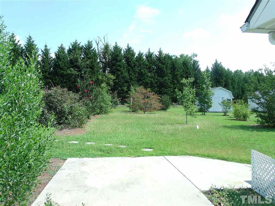 2nd image of 114 Woodridge Dr