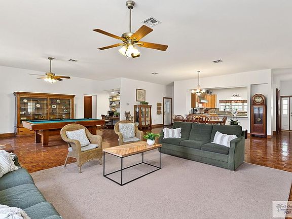 4th image of 418 Powell Pl