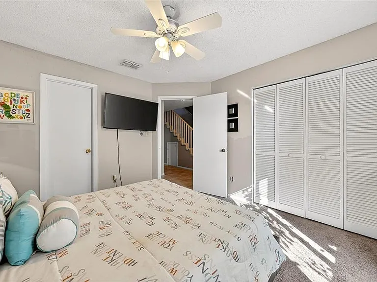 1300 Woodman Way — Photo 6