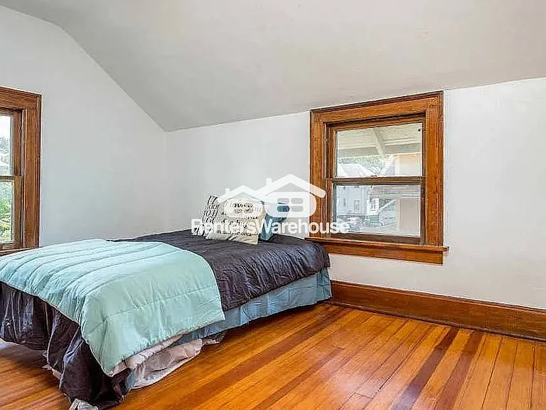 2805 Kingman Blvd — Photo 11