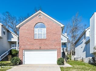 4056 Farmingham Woods Dr, Hermitage, TN 37076