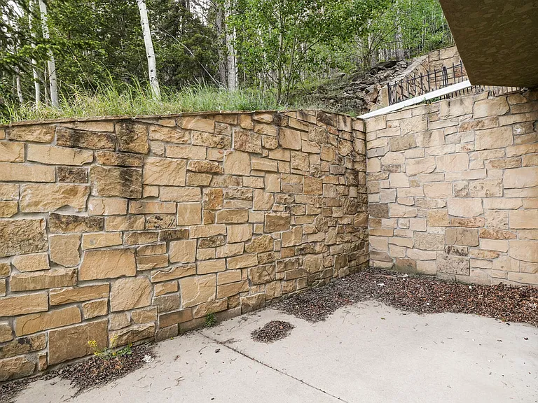692 Louis Dr #1 — Photo 25