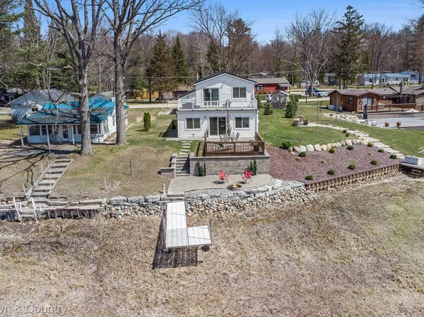 4138 Lakeside Dr, Beaverton, MI 48612