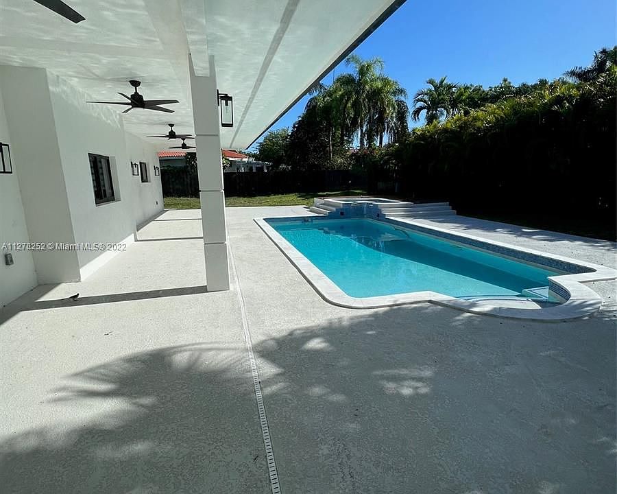 2nd image of 10321 SW 88th Ave